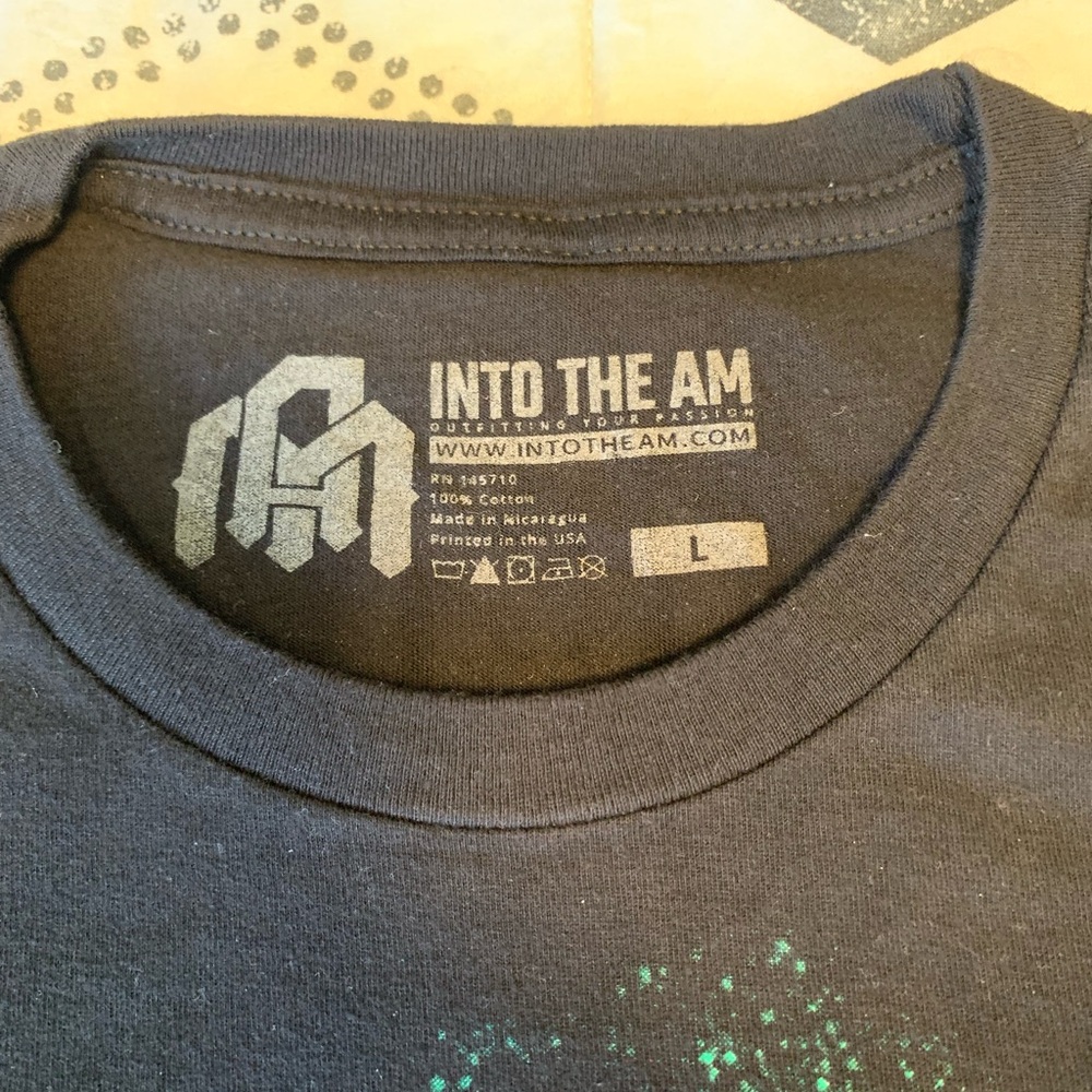 Into the Am - glow in the dark Graphic Tee with Origami Design - Picture 5 of 7